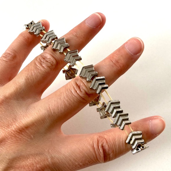 Chevron Stretch Bracelet - Silver - Picture 4 of 5